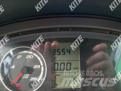 CLAAS Axion 820 Traktory
