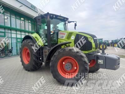 CLAAS Axion 850 Traktory