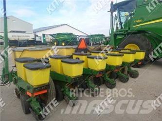 John Deere 1750 Kombinované sejačky