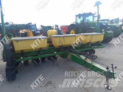 John Deere 1750 Kombinované sejačky