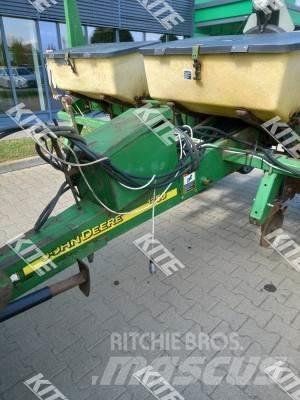 John Deere 1750 Kombinované sejačky