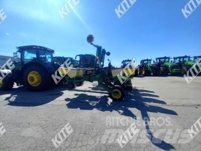 John Deere 1765NT Kombinované sejačky