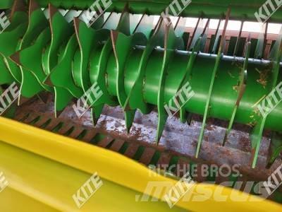 John Deere 568 Lisy na okrúhle balíky