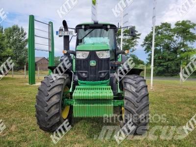 John Deere 6175M Traktory