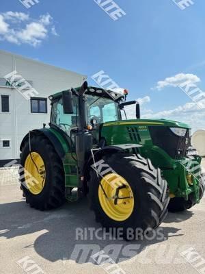 John Deere 6215R Traktory