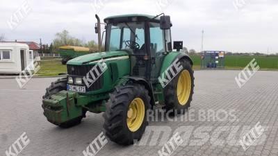 John Deere 6320 SE Traktory