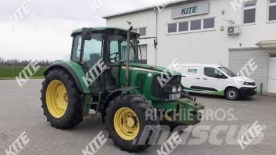 John Deere 6320 SE Traktory