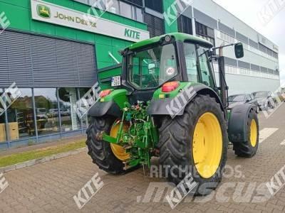 John Deere 6330 Traktory