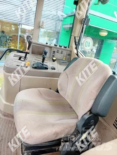 John Deere 6330 Traktory