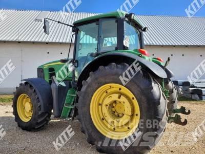 John Deere 6930 Traktory