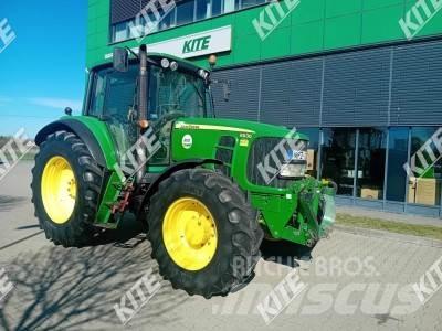 John Deere 6930 Traktory