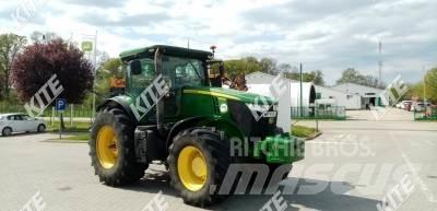 John Deere 7200R Traktory