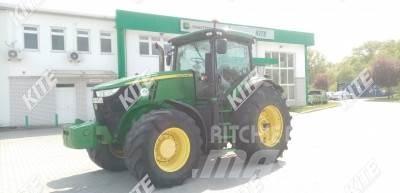 John Deere 7200R Traktory