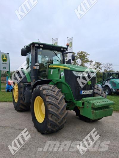 John Deere 7230R Traktory