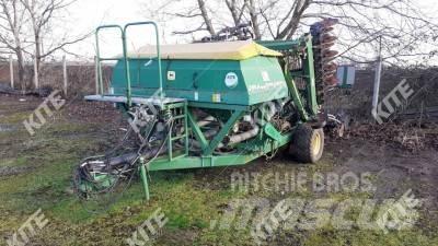 John Deere 740A Mechanické sejačky