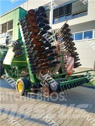 John Deere 740A Mechanické sejačky