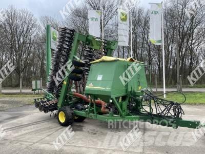John Deere 740A/9M Mechanické sejačky
