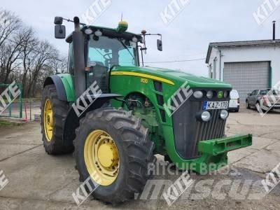 John Deere 8130 Traktory