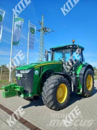 John Deere 8345R Traktory