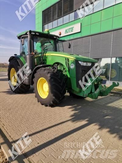 John Deere 8360R Traktory