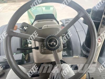 John Deere 8370R Traktory