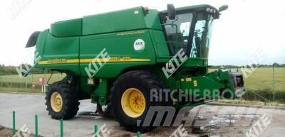 John Deere 9880i STS Kombinované zberacie stroje