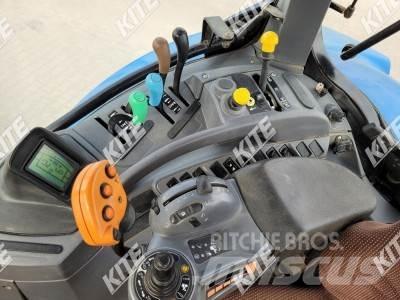 New Holland T7040 Traktory