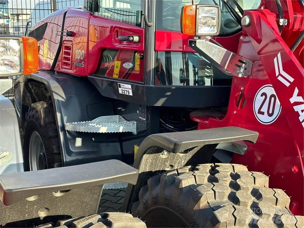 Yanmar V100 Kolesové nakladače