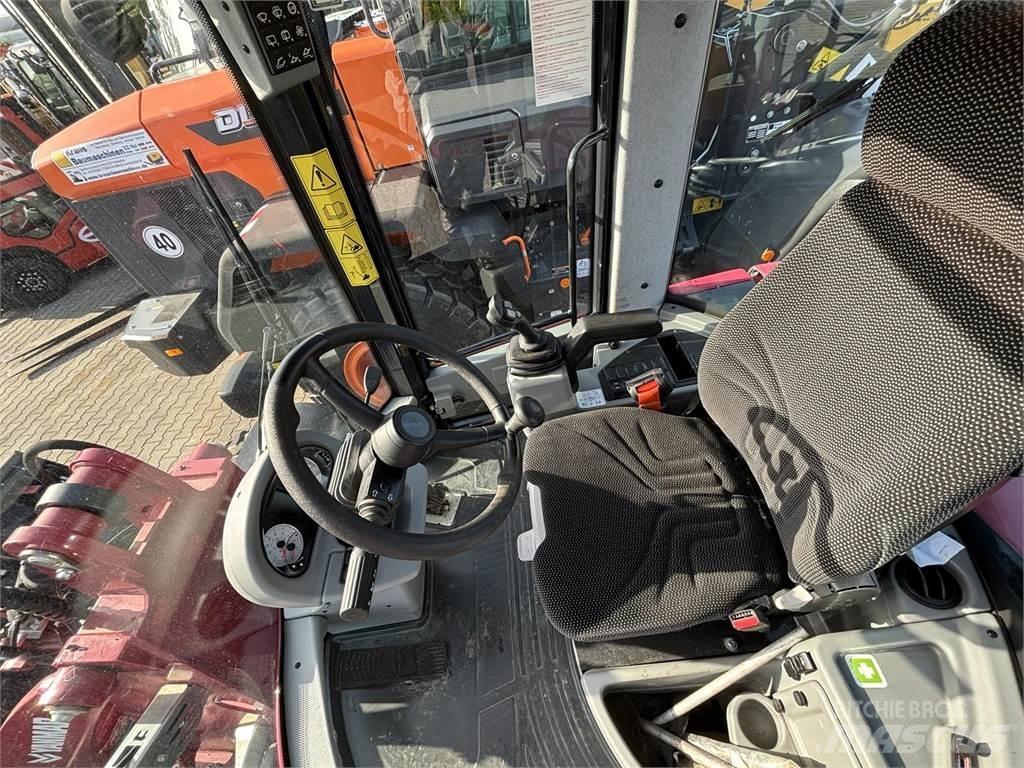 Yanmar V100 Kolesové nakladače