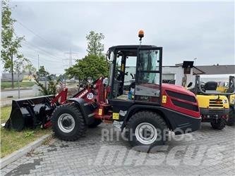 Yanmar V80 Kolesové nakladače
