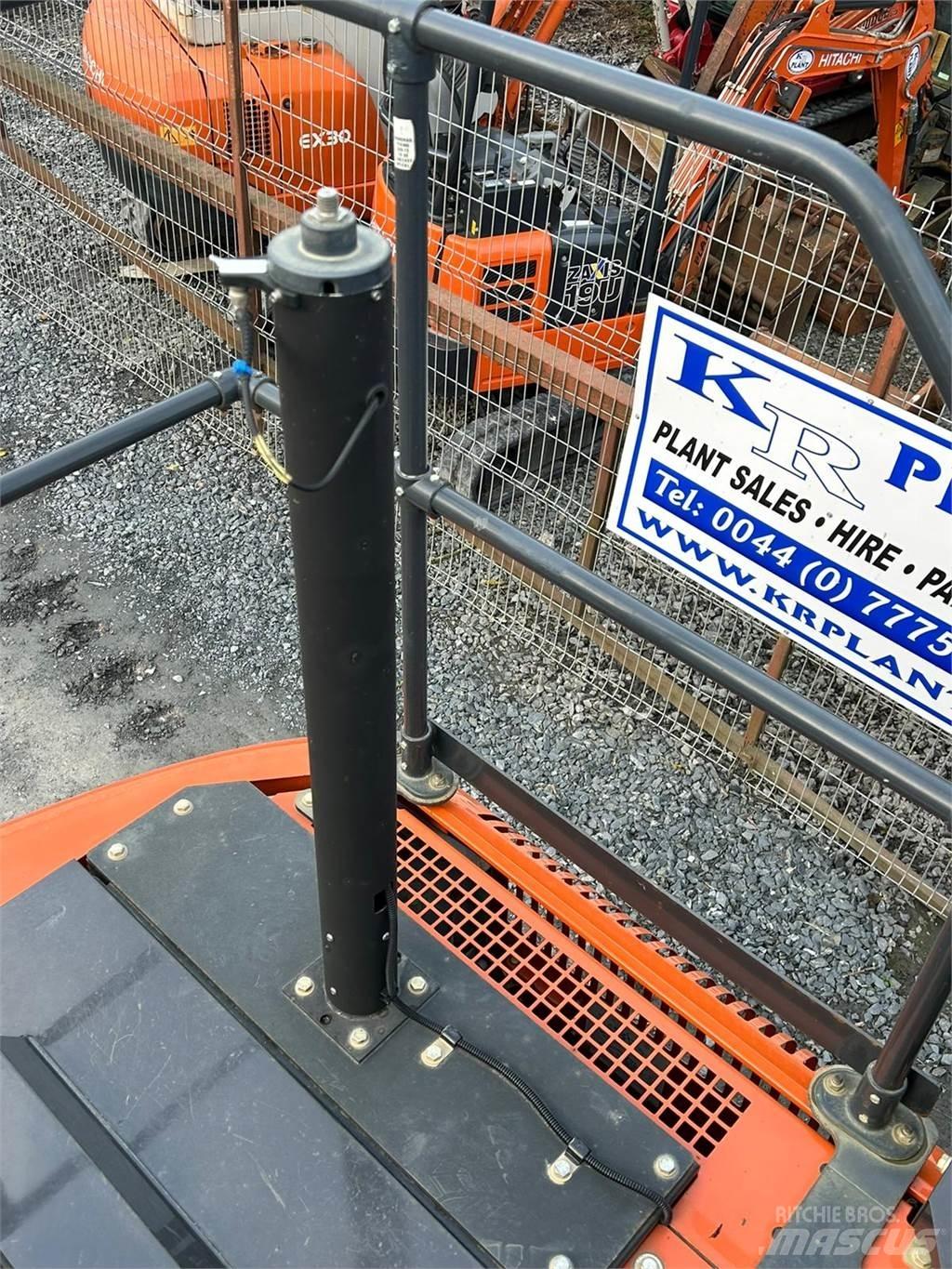 Hitachi ZX130LCN-6 Pásové rýpadlá