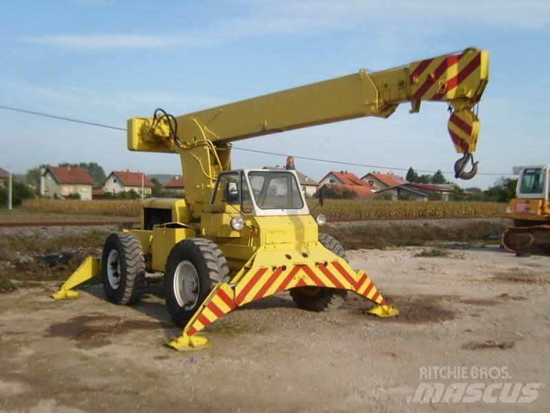 Austin WESTERN Žeriavy pre ťažký terén