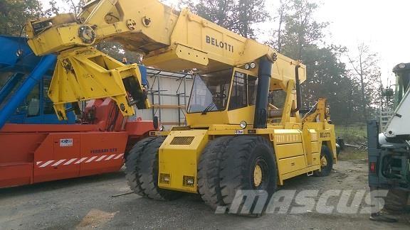 Belotti B75 Teleskopické manipulátory