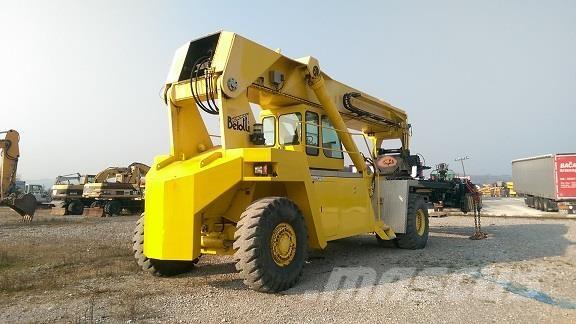 Belotti TRITON FB45/23 Teleskopické manipulátory