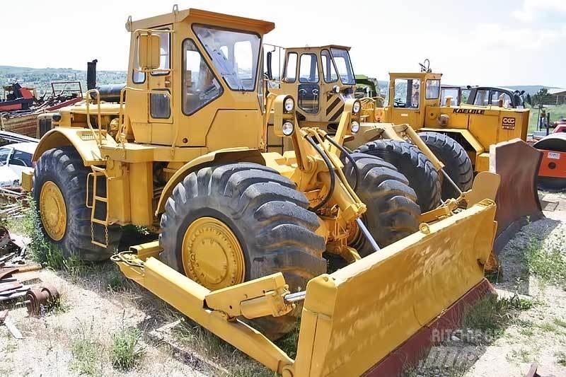 CAT 824B Kolesové dozéry