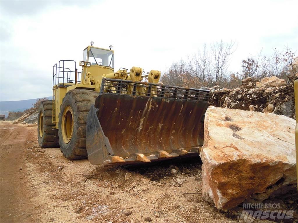 CAT 992C Kolesové nakladače
