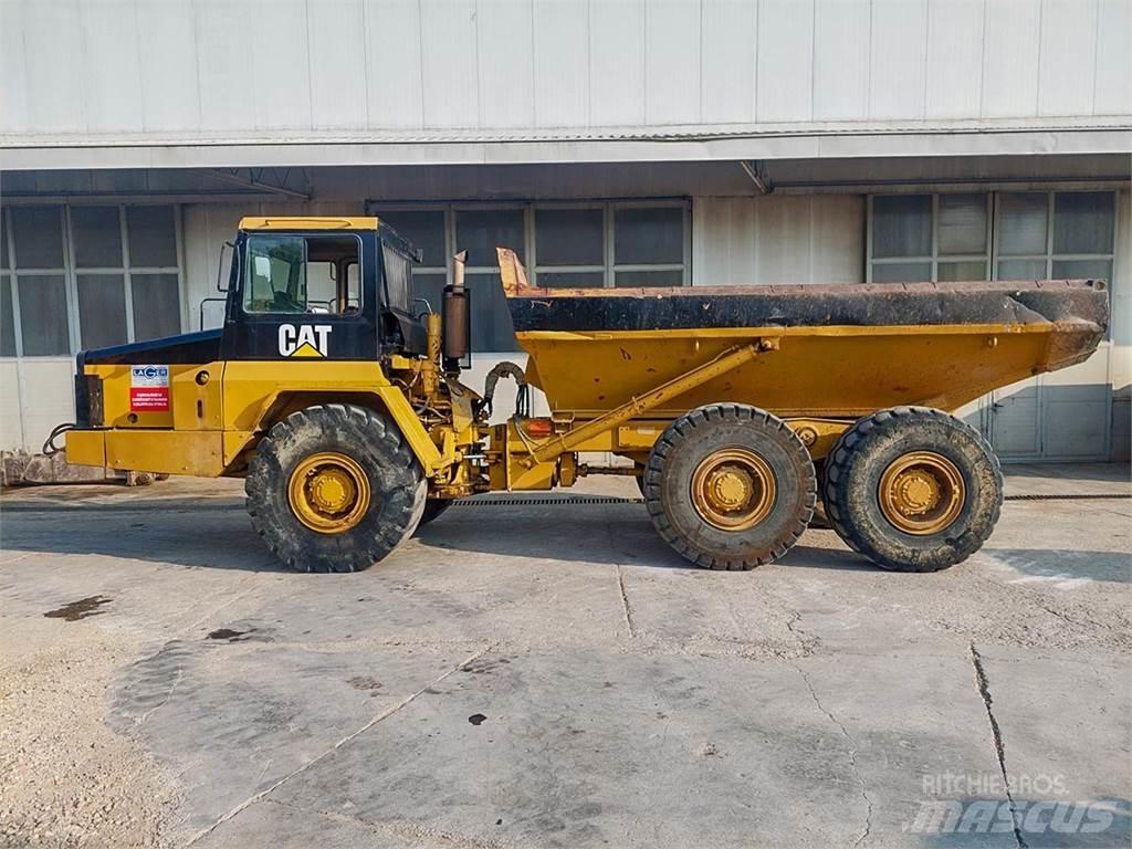 CAT D250E Kĺbové nákladné autá