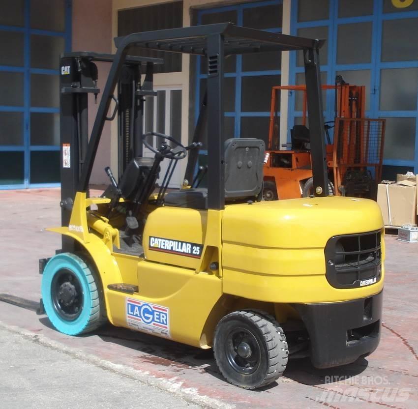 CAT GP25 LPG vozíky