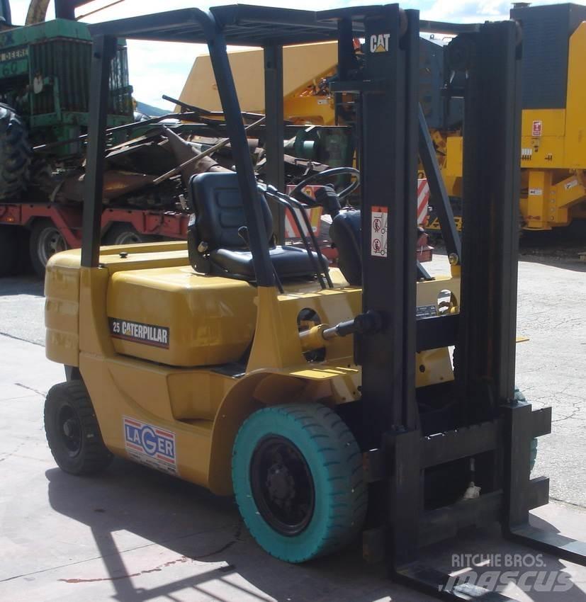 CAT GP25 LPG vozíky