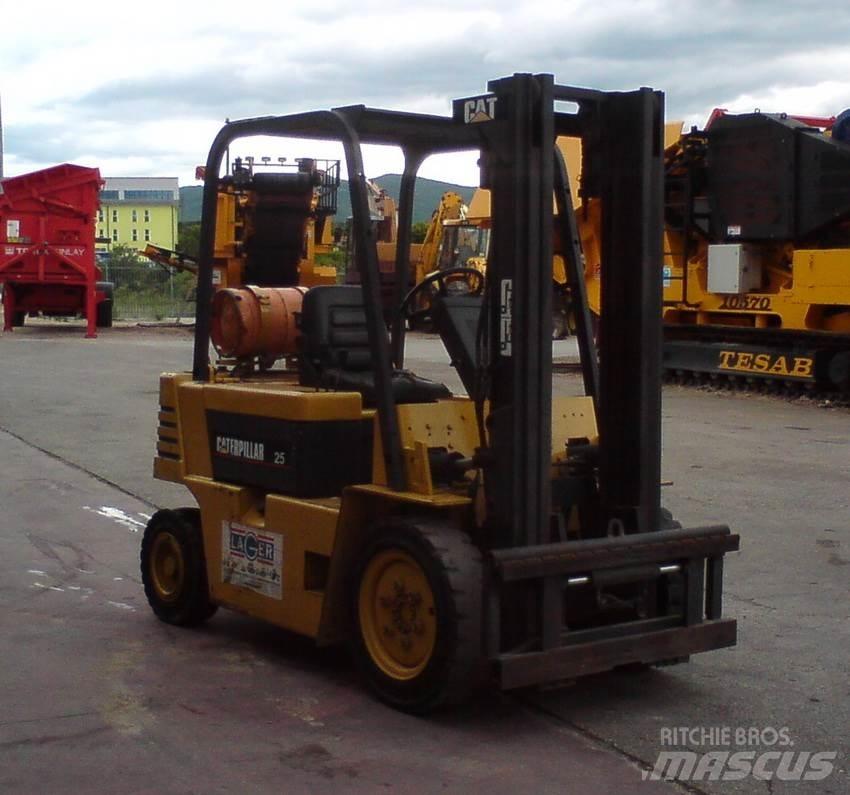 CAT GP25-2 LPG vozíky
