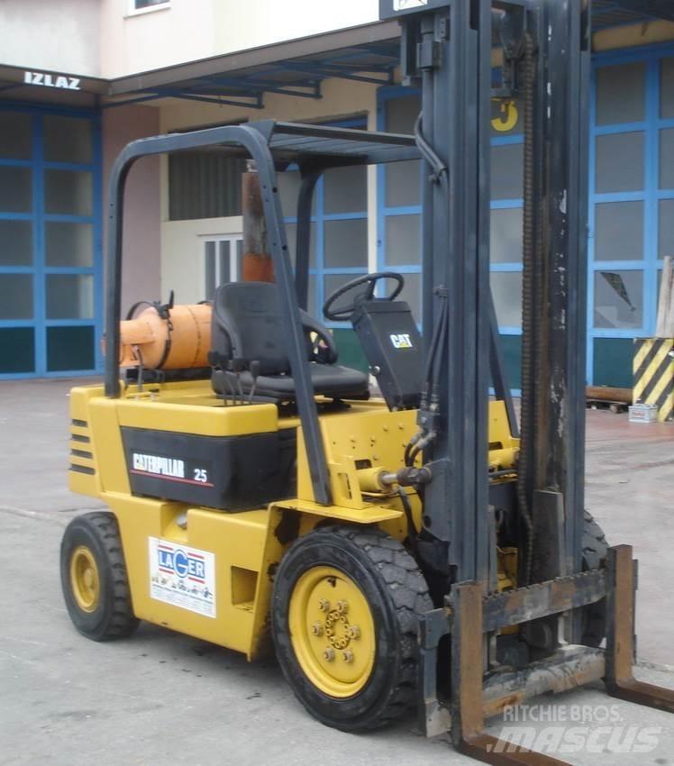 CAT GP25-2 LPG vozíky