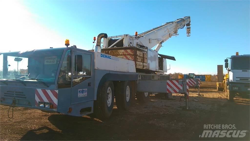Demag AC 180 Žeriavy pre ťažký terén