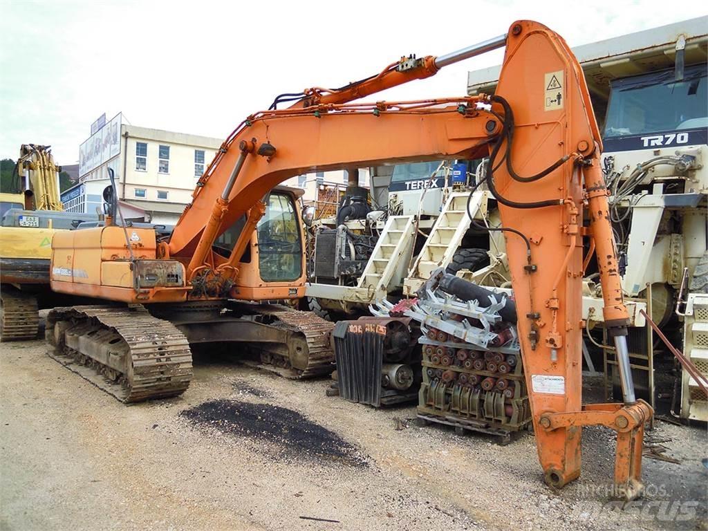 Doosan DX225LC Pásové rýpadlá