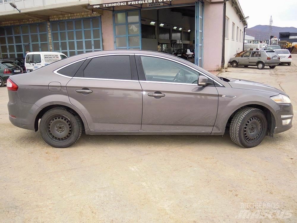 Ford Mondeo Automobily