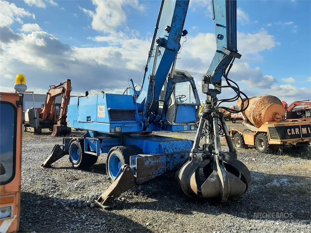 Fuchs F 713,3M Stroje pre manipuláciu s odpadom