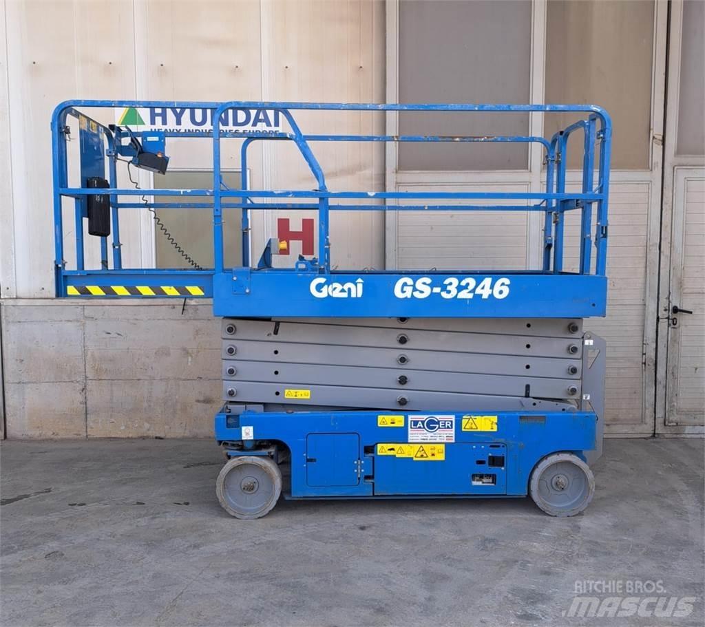 Genie GS3246 Kĺbové plošiny