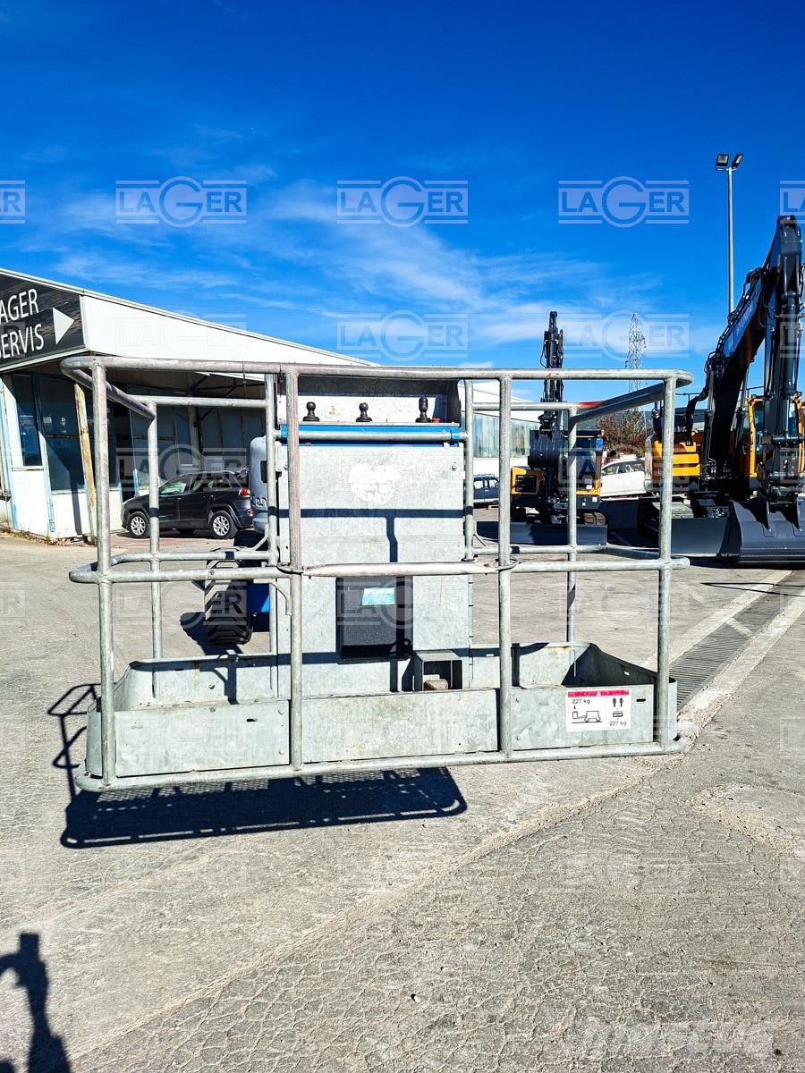 Genie Z-51/30J Kĺbové plošiny