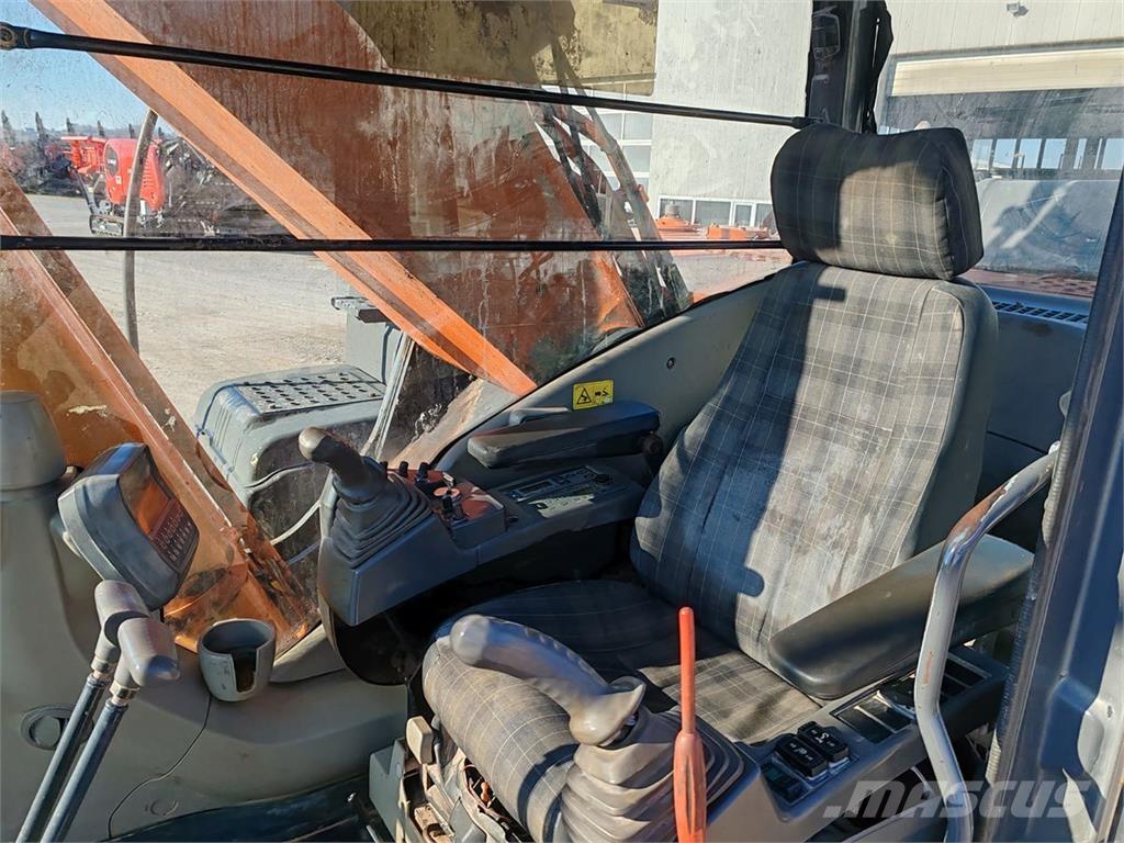 Hitachi ZX350 LCN-3 Pásové rýpadlá