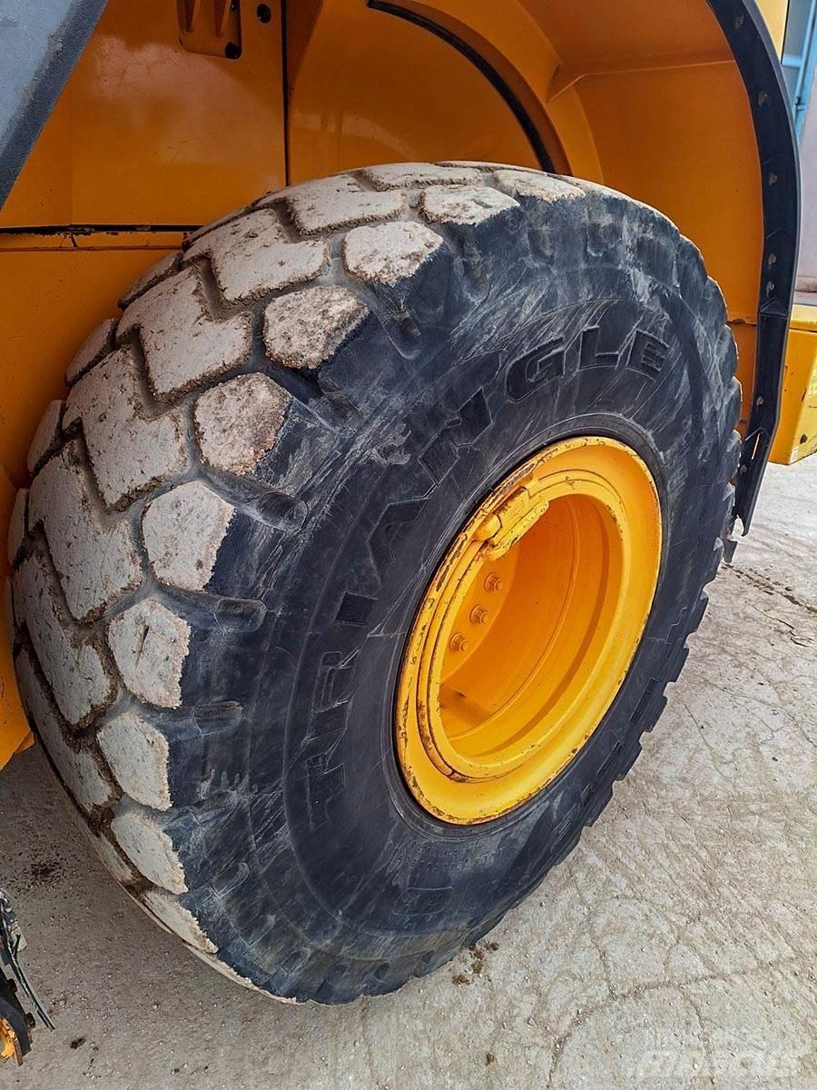 Hyundai HL960 Kolesové nakladače