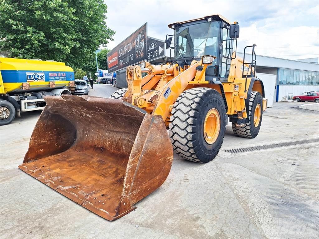 Hyundai HL960 Kolesové nakladače